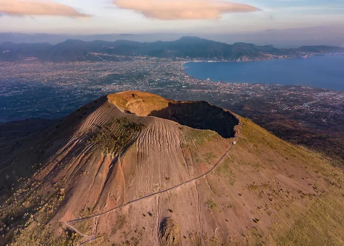 La Casa Di Poppea-View Of Vesuvius