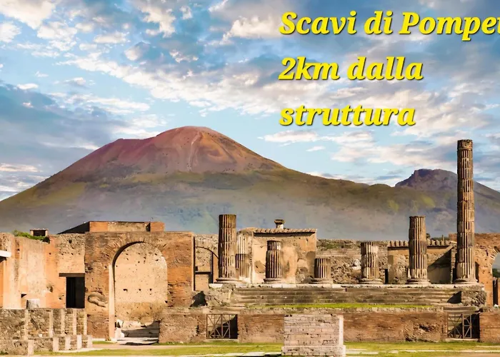 La Casa Di Poppea-View Of Vesuvius
